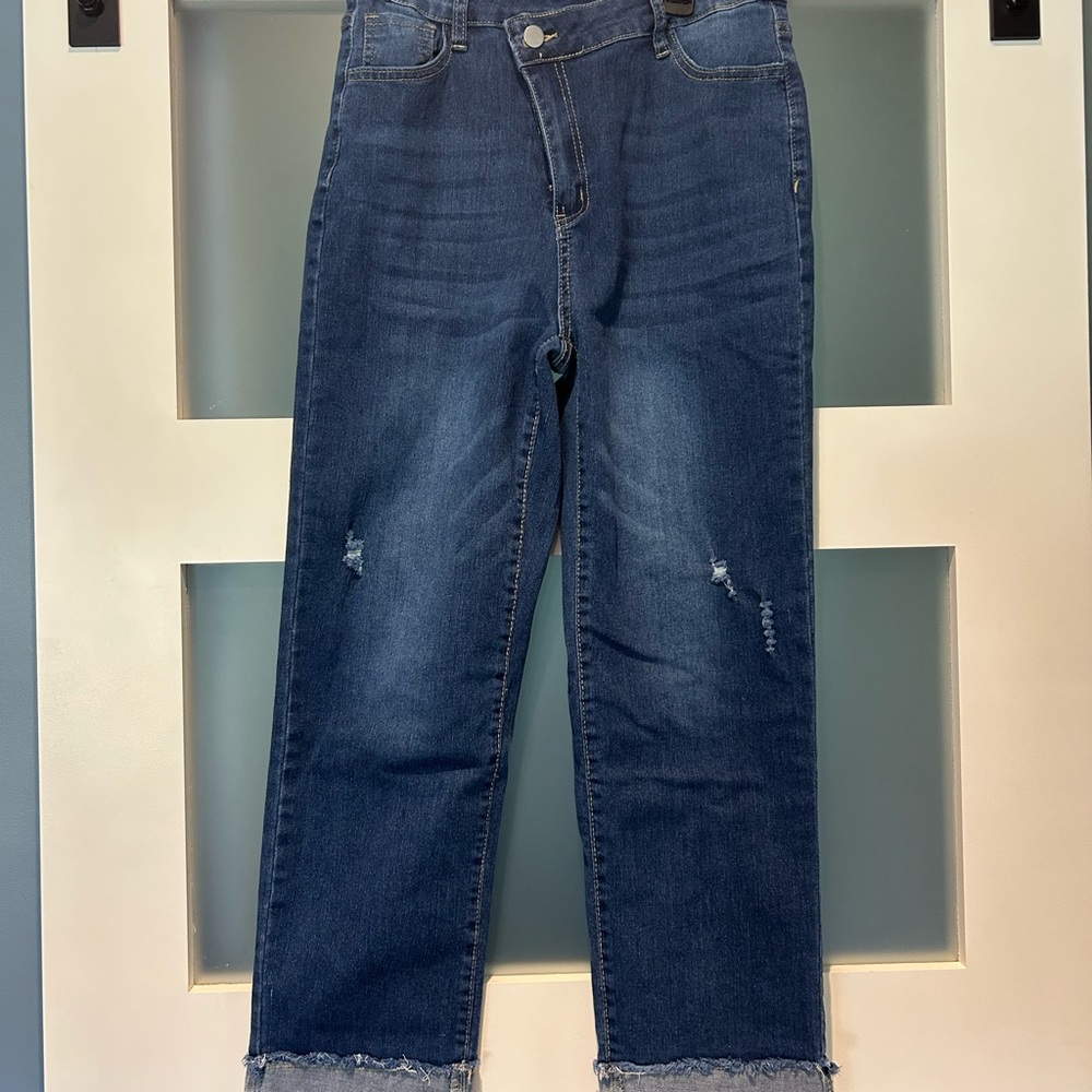 SHEIN Blue Straight Leg Jeans with Distressed Details